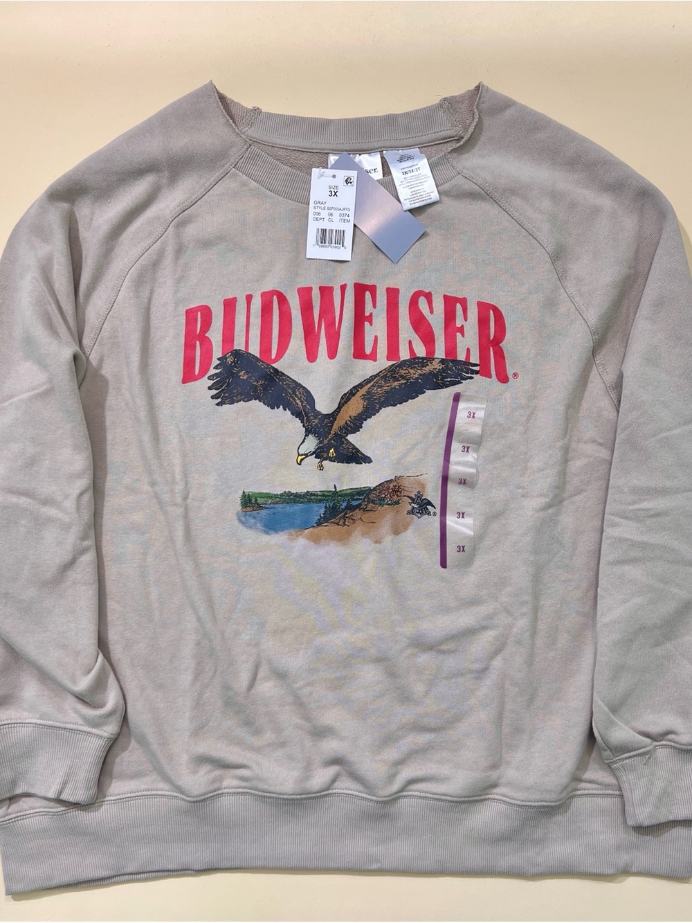 Budweiser Eagle Graphic Sweatshirt Women’s Plus Size 3X Streetwear Cozy - Picture 2 of 5